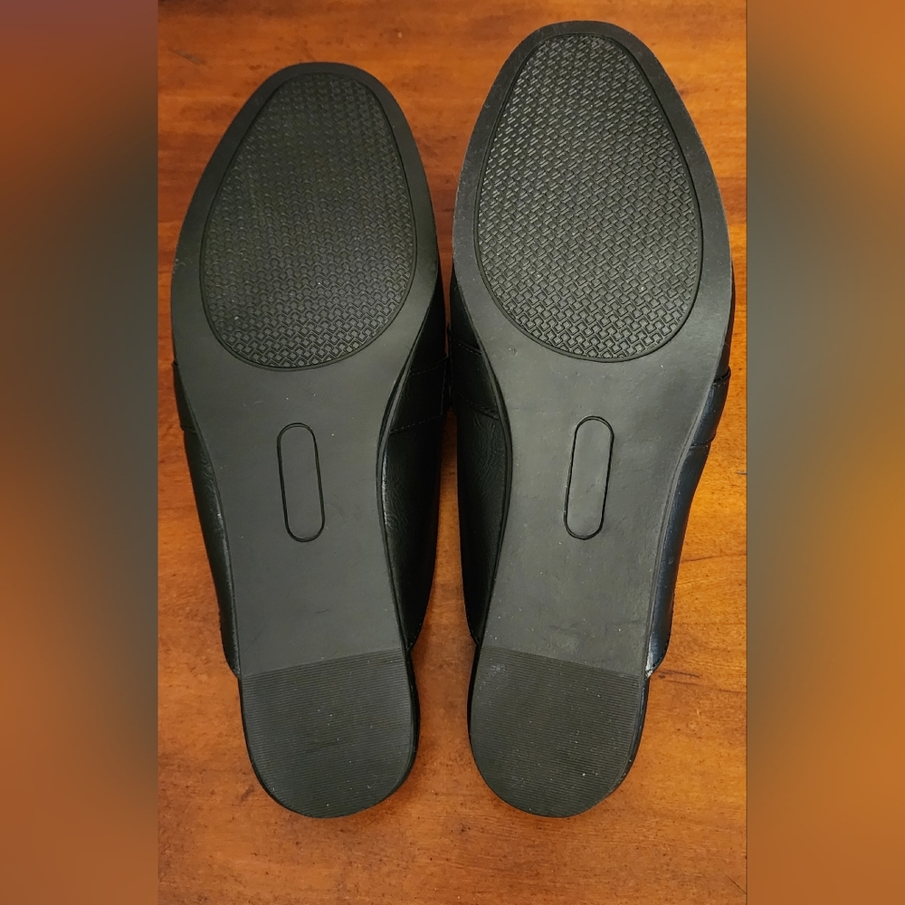 Kim Rogers Black Mules with Silver Chain Detail - Picture 4 of 6
